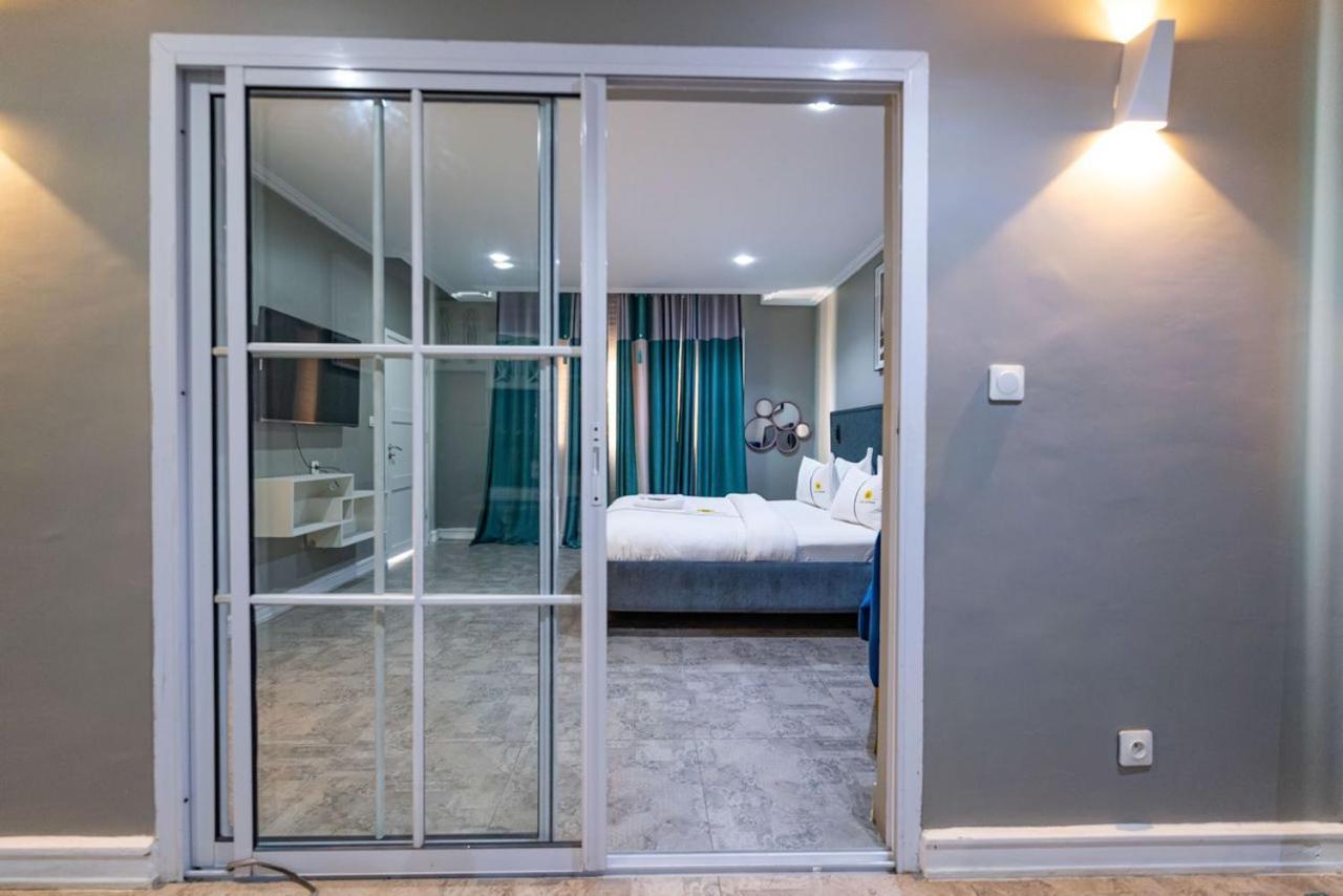 Villa Magnum Douala Eksteriør billede